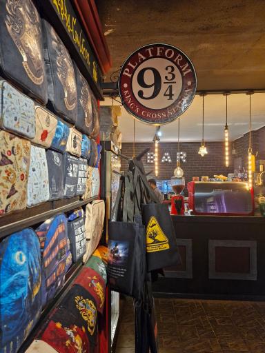 کافه سکوی نه و سه چهارم