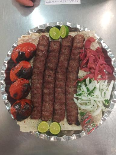 عکس کترینگ و بیرون بر رضوان