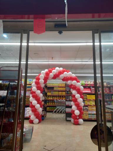 عکس فروشگاه زنجیره ای افق کوروش