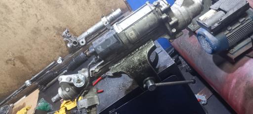 عکس تعمیرگاه توکیو