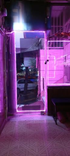 عکس کافه کتاب تیپیکال