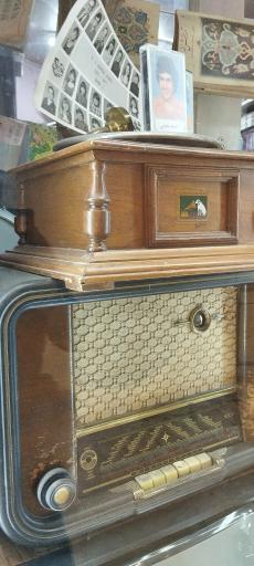 عکس کتابفروشی میم