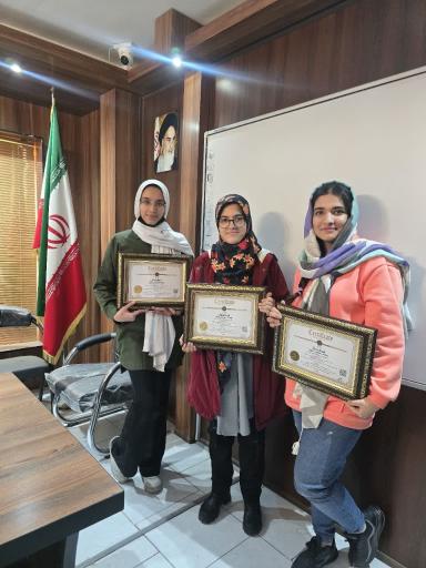 عکس کالج زبان انگلیسی دخترانه و پسرانه فرداد