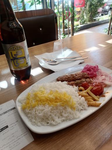 عکس تهیه غذای نازبانو