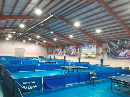 خانه تنیس روی میز خوی