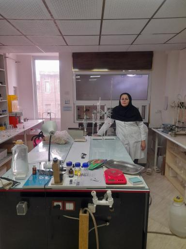 عکس آزمایشگاه دامپزشکی و موادغذایی حیدرزاده