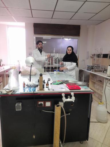 عکس آزمایشگاه دامپزشکی و موادغذایی حیدرزاده