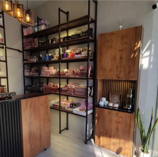 عکس مرکز پخش عمده لوازم آرایشی و بهداشتی گیسو