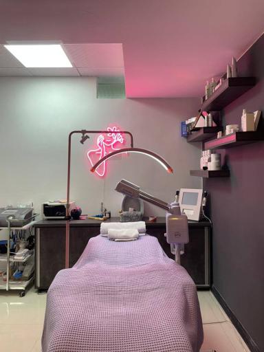 عکس کلینیک لیزر و زیبایی لادن