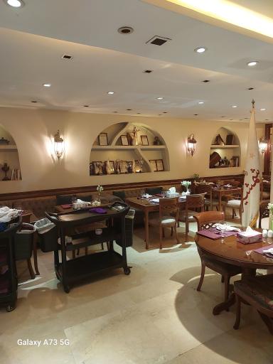 عکس رستوران لوکس شمشیری یاس