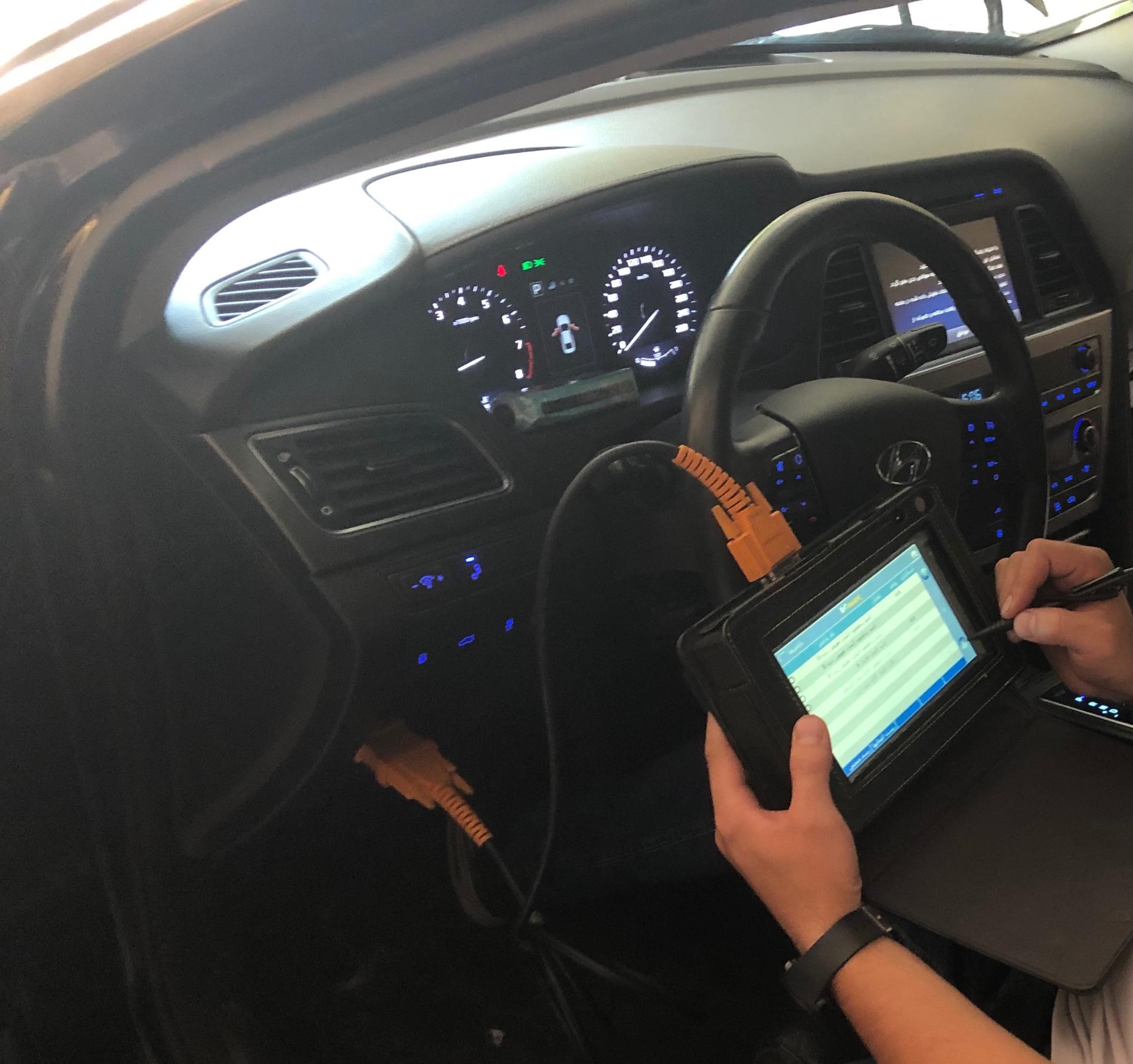 عکس کارشناسی رنگ و فنی خودرو آرتا