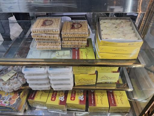 عکس لبنیات دهنوی