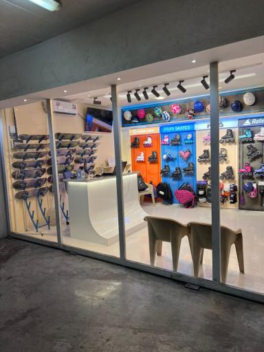 عکس فروشگاه شهر اسکیت