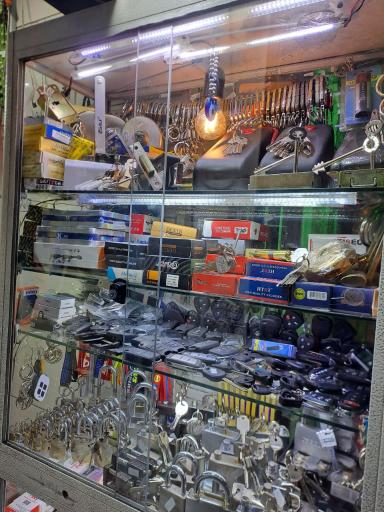 عکس کلید سازی شبانه روزی کمیل