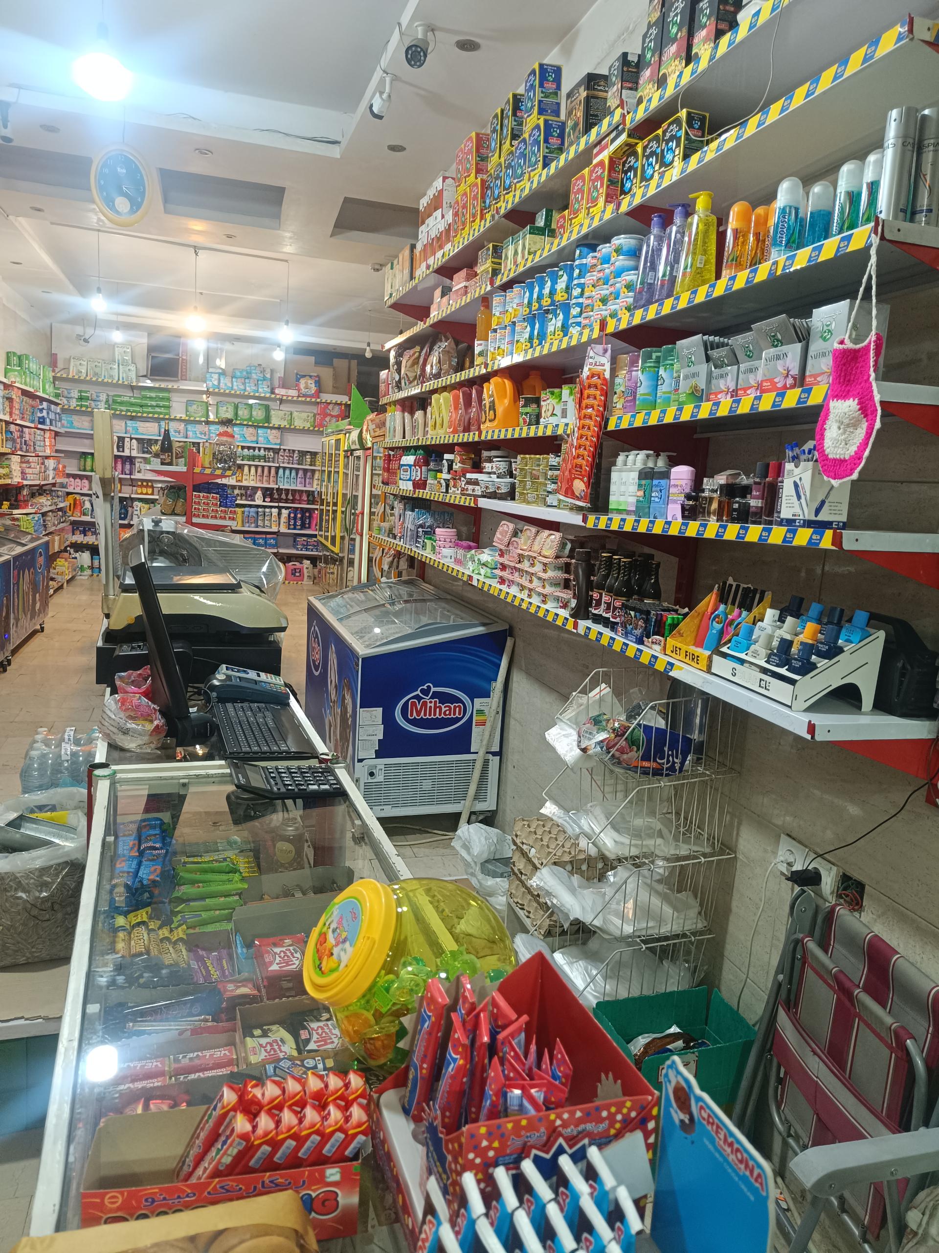 عکس سوپرمارکت احسان