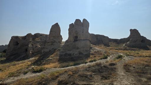 عکس قلعه باستانی مرند (مانداگارانا)