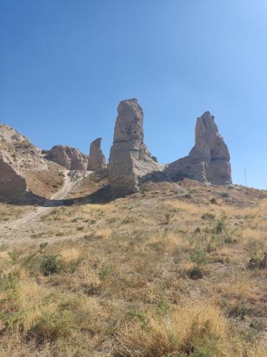 عکس قلعه باستانی مرند (مانداگارانا)