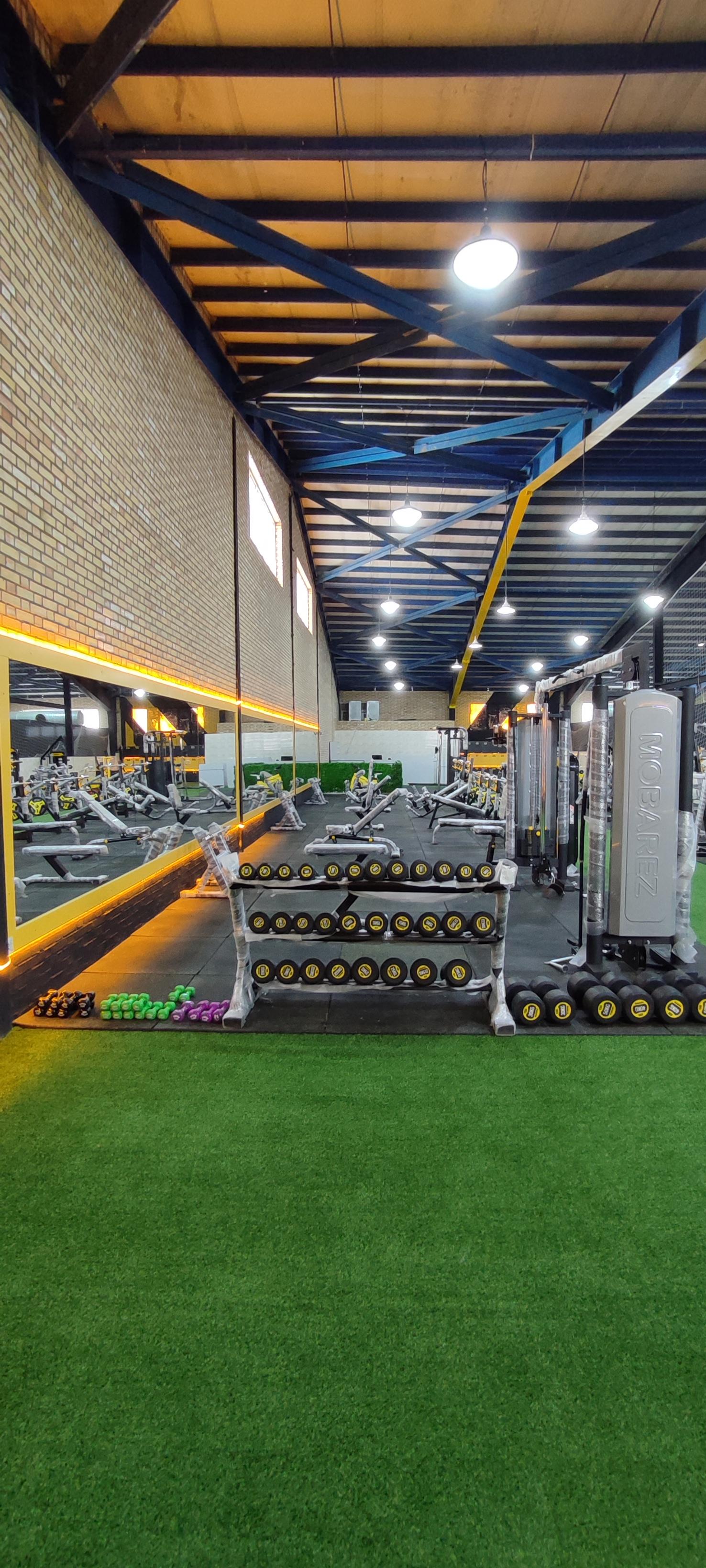 عکس باشگاه  بدنسازی پاکدشت ستارگان 