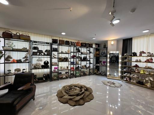 عکس مزون لباس وارداتی تینا مد در قم