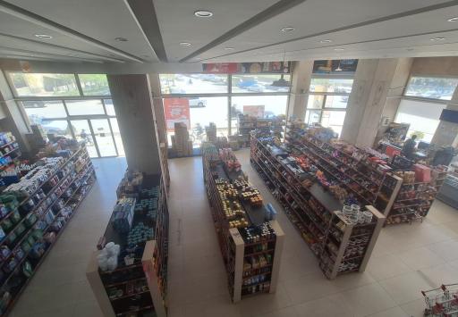 عکس فروشگاه افق کوروش