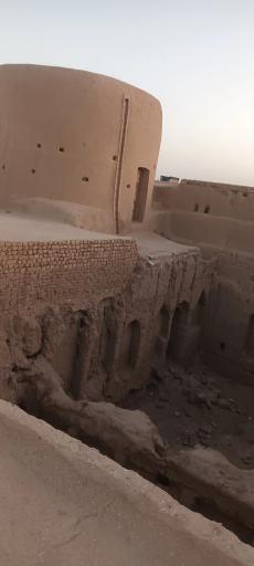 عکس قلعه تاریخی شهرآباد