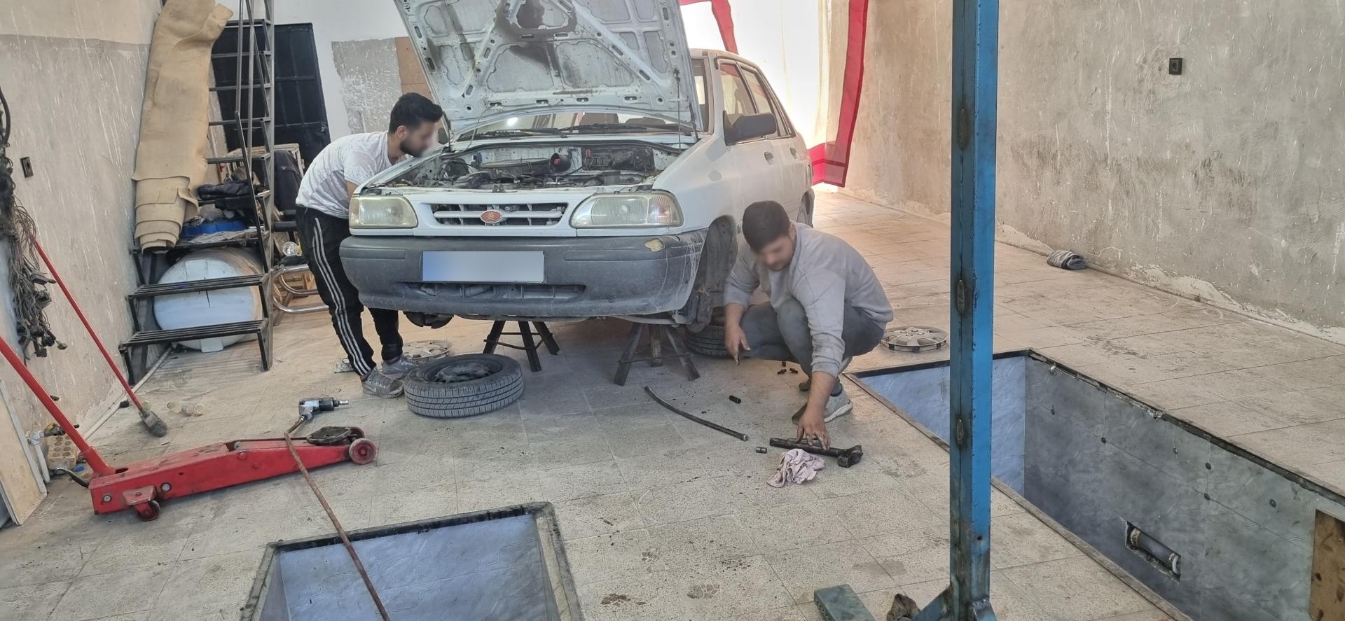 عکس تعمیرگاه براتی 