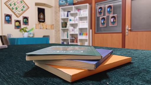 عکس کتابخانه بینهایت