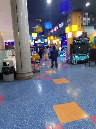 عکس شهربازی سرپوشیده سیتی سنتر قشم