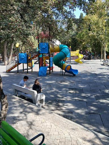 عکس زمین بازی پارک قیطریه