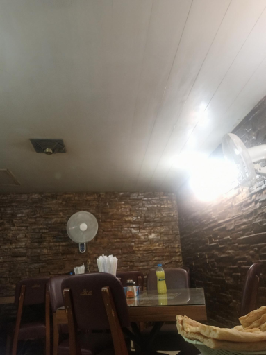 عکس رستوران سنتی صداقت رشت