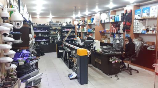 عکس عمده فروش سیستم های حفاظتی و درب اتوماتیک هوشمند سازه