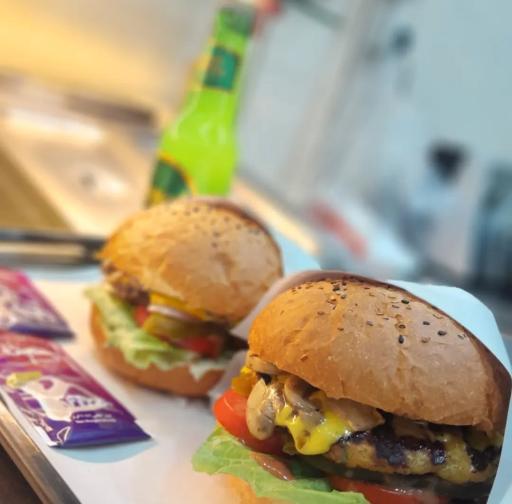 عکس رستوران زغالی برگر