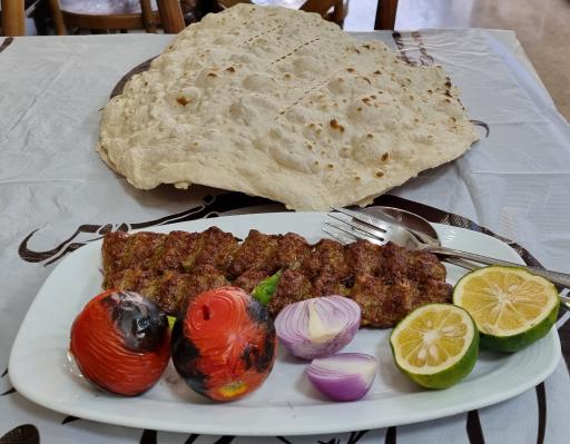 عکس کبابسرای آوا