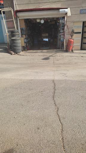 عکس تعویض روغن و اتو سرویس یاسر محمدی