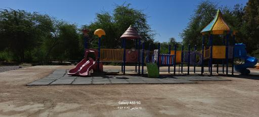 عکس باغ پرندگان بندر عباس