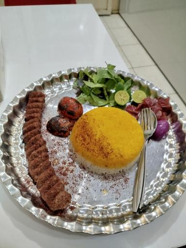 عکس کباب سرا نیلوفر