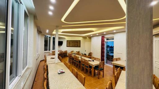 عکس سفره خانه سنتی شوکا