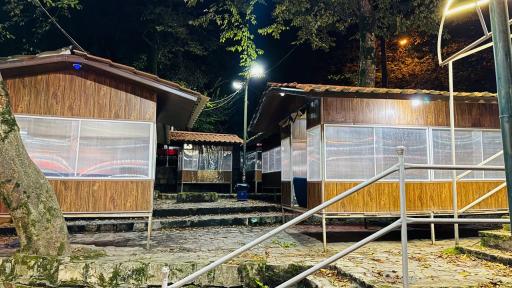 عکس سفره خانه سنتی شوکا