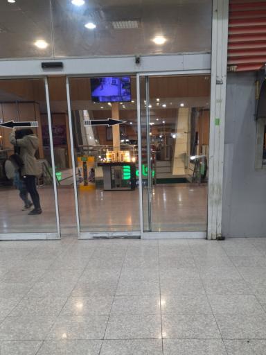 عکس فروشگاه زنجیره ای رفاه