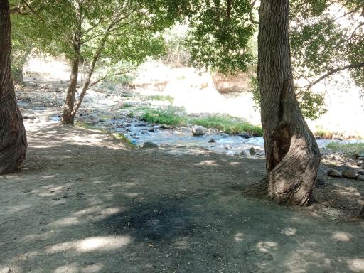 عکس آبگرم لیقوان