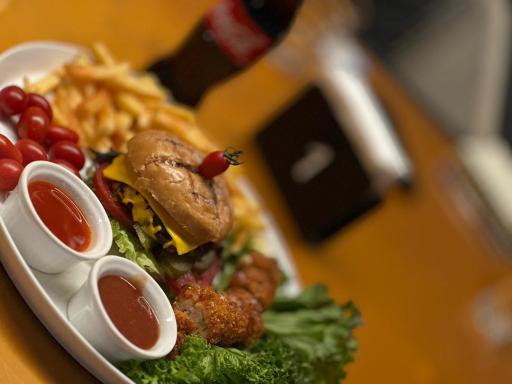 عکس کافه رستوران Two in One