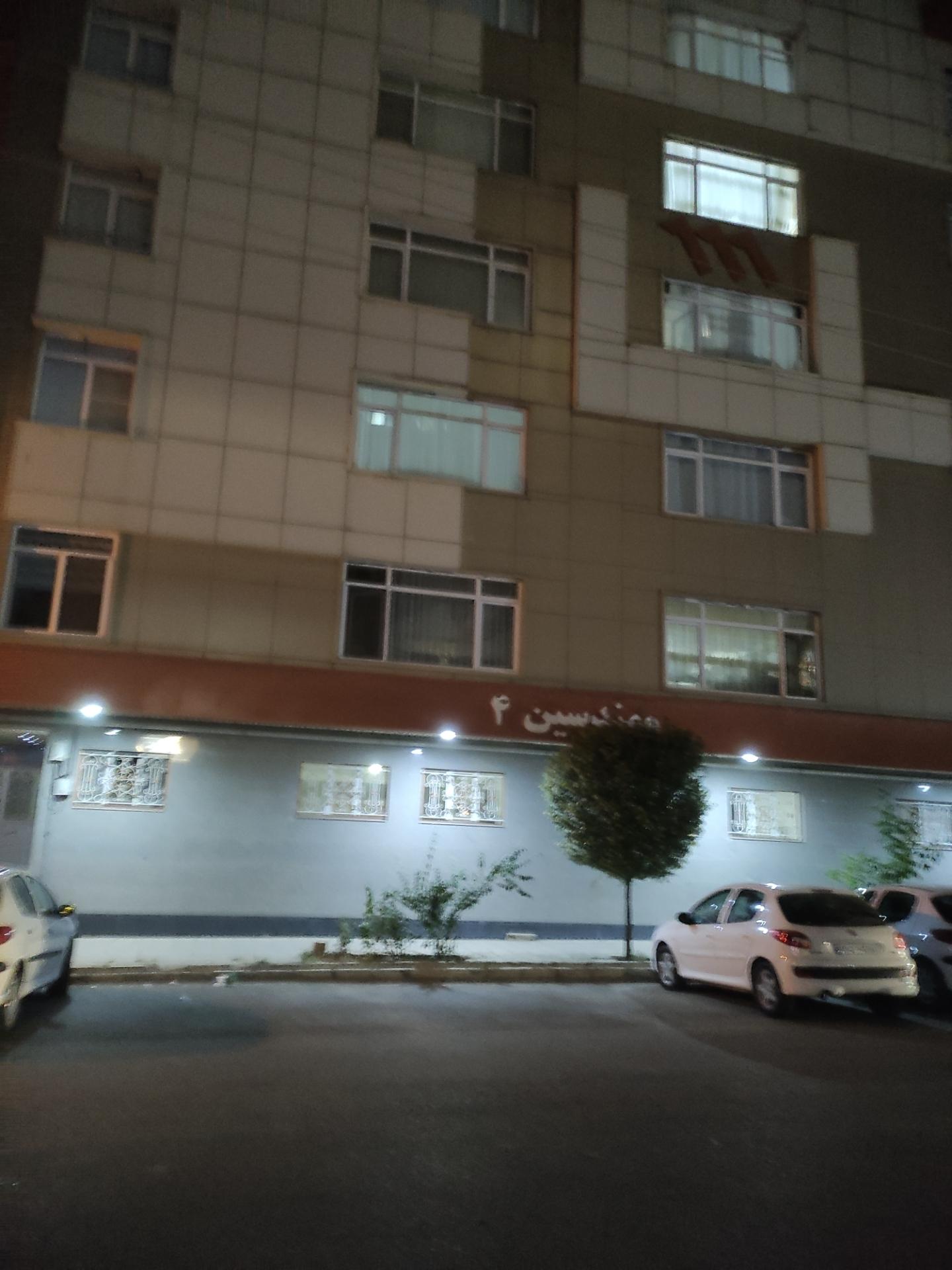 عکس آپارتمان مهندسین ۴ بلوک B