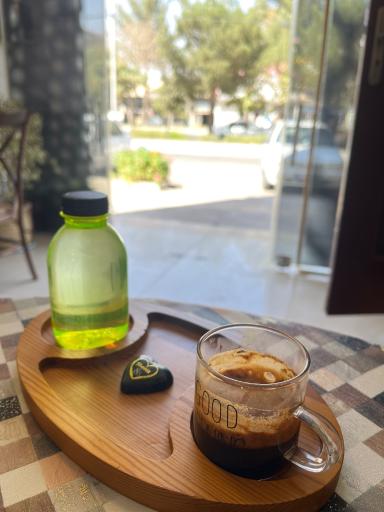 عکس کافی شاپ رز آبی