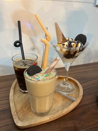 عکس کافی شاپ رز آبی