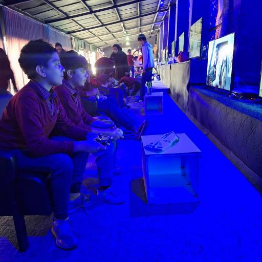 گیم لند پرواز 