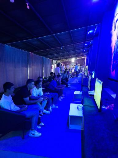 گیم لند پرواز 