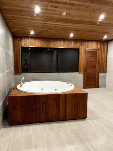 عکس خانه ترمو چوب