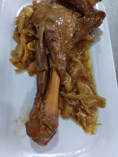 عکس رستوران ضیافت