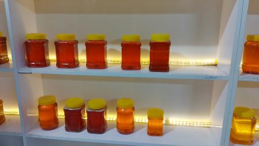 عکس عسل طبیعی آقا جان زاده 