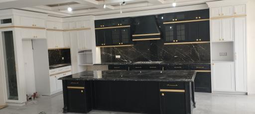 عکس رنگکاری چوب بهرنگ